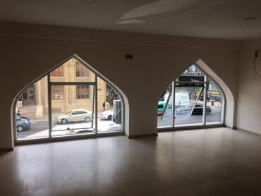 obyek: Nərimanov metrosuna yaxin 2-ci mərtəbədə yerləşən plazanin icində — 1