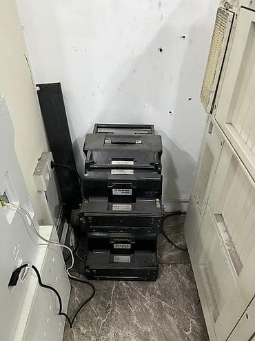 printer wf: Frontier 350. Her funksiyasi ishlekdir, yalniz fenden bashqa. Lazim — 6