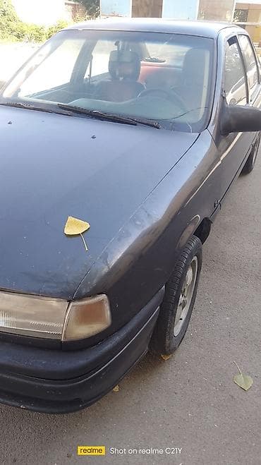 Opel Vectra: 1.7 l | Sedan — 2