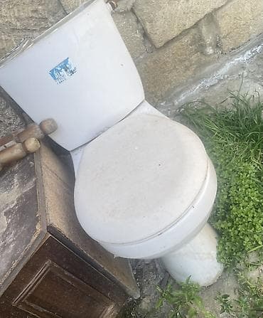 Unitaz – su baklı model - Material: ağ keramik - Komplekt: üst su