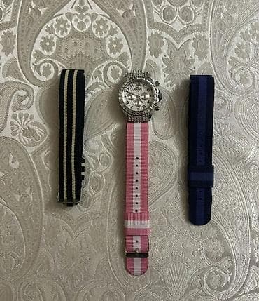 epoxy saat: Ağ rəngli uniseks qol saatı - Korpus: metal rəngli bezel ilə dairəvi — 7
