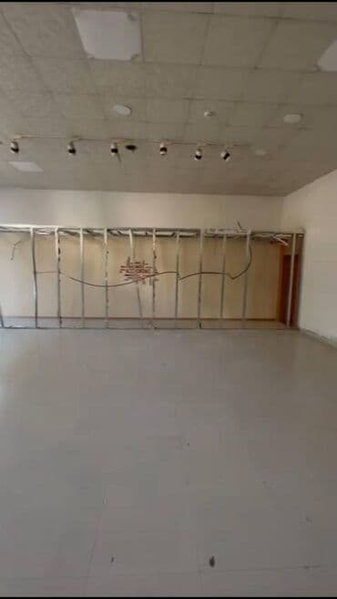 mingəcevirdə icarə obyektlər: Gənclik metrosuna yaxın yol kənarı ümumi sahəsi 220 kv,m olan, obyekt — 3