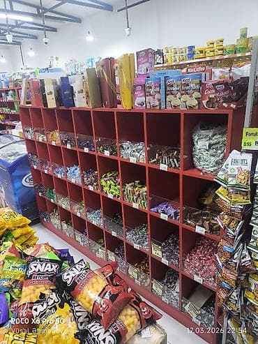 Biznes üçün avadanlıq: Konfet vitrini satılır. Az işlənib. Demək olar ki, təzədir. Real — 4