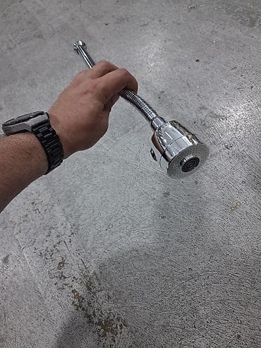keci pendiri: Mətbəx kranı üçün çevik uzadıcı başlıq - Material: xrom örtüklü metal — 2