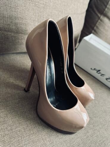 μοντγκομερι γυναικειο ζαρα: Tuflilər, Ölçü: 35, rəng - Bej, İşlənmiş — 1