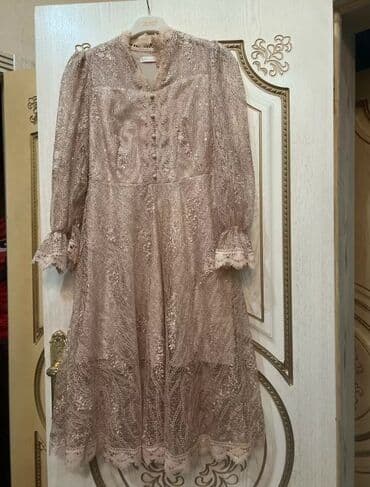 krujevalı tumanlar: M ölçüdə Zərif krujeva geyim – pudra/şampan çalarında, dizdən aşağı — 1