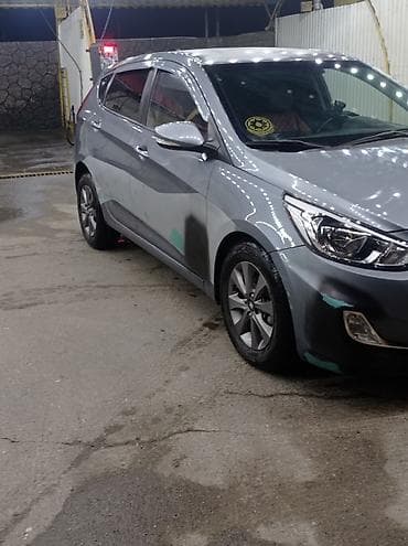 Автозапчасти: Hyundai Accent (hatchback) – gri rəng, Azərbaycan nömrə nişanı — 3