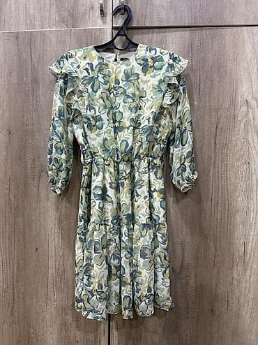 S ölçü çiçək naxışlı don - Rənglər: ağ fon üzərində mavi, yaşıl və