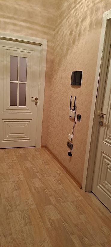 xrdalanda: Abşeron 1 yaşayış kompleksində yerləşir. Çox əlverişli yerdə — 6