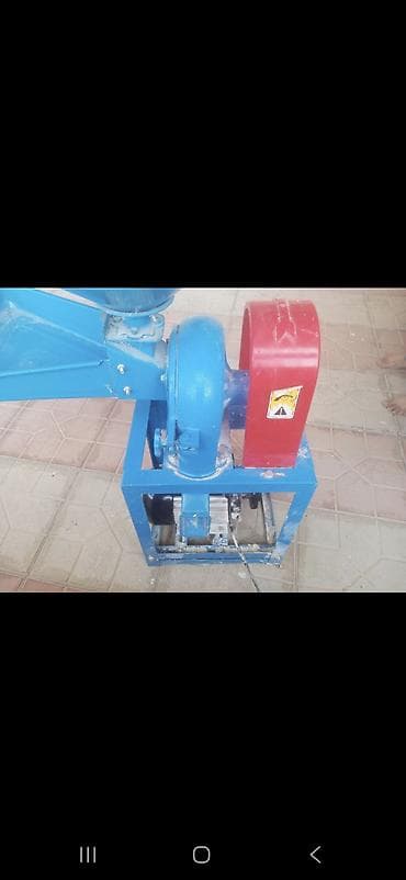 2.3 kompressor: Taxıl üyüdən elektrikli dəyirman (2.2 kW) - Güc: 2.2 kW (qutuda — 2
