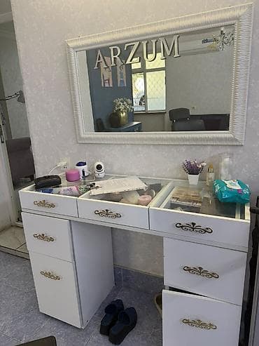 rumın mebeli: Düz masa, Siyirməli, Polkalı, Şüşə — 1