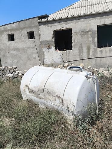 Baklar və çənlər: Her iki su ceni satilir.Su axidan yeri partdagi cati yoxdu.Qiymetde — 5