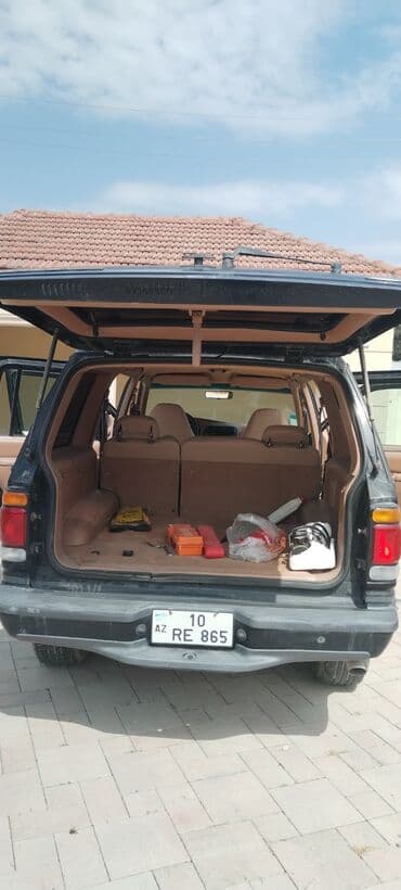 авто на прокат без залога: Ford Explorer SUV - Kuzov: qara rəng, 5 qapı, geniş baqajlı gövdə - — 4