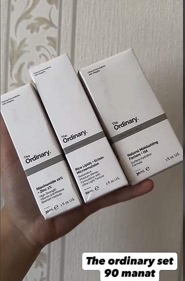 seksi qadinlar: The Ordinary dəriyəqulluq dəsti Tərkib: - Niacinamide 10% + Zinc 1% — 1