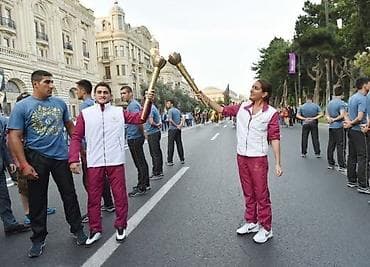 Baki alimpiya spartivni desti. 100 faiz tam ariginaldi. 1,70 boy,60