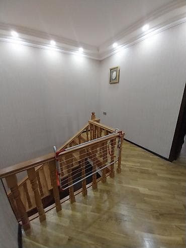 papaninde satilan heyet evleri: Bakixanov Razin 2 mərtəbəli villa əşyalı yevro müassir dizayn 4 otaq 2 — 6