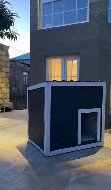 Yataqlar: Taxta it evi – həyət və bağ üçün - Material: möhkəm taxta panellər — 2