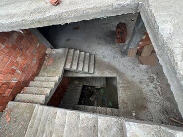 mingecevir obyekt: Varovskidə Araz marketin yanında, 2 sotda ümumi tikili sahəsi 1150 — 14