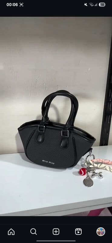 qadın jaketi: Çiyin çantası, Miu Miu — 2