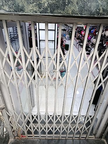 pəncərə reşotkaları: Jalüz yeni kimidi tecili satılır baha yıgılıb unvan Ecemi metrosi — 2