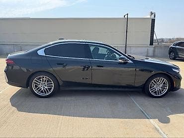 bmw e 80: BMW 5 series: 2 l | 2023 il Sedan — 3