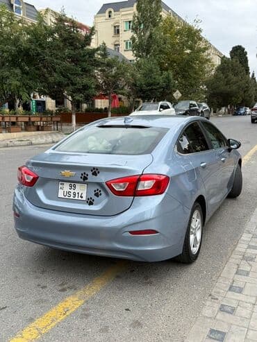 lada granta qiymeti: Chevrolet Cruze sedan - Kuzov: 4 qapılı sedan, açıq göy rəng - Nömrə — 3