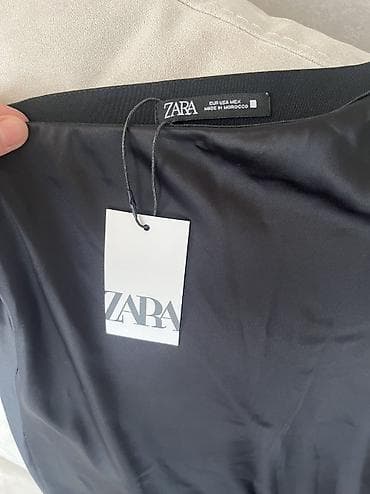 atlaz parça: Model uzerinde olan atlas etek yenidi M-L olcuye gedir qara ve tund — 3