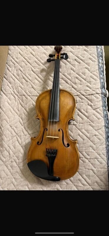 скрипка и электрогитара: Məhsul: Klassik qədim skripka, gözəl səs və usta işi Təsvir: - Tam — 2