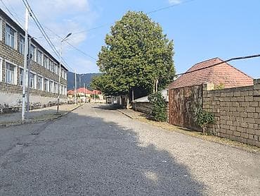 neftçilərdə 3 otaqlı evlər: 100 kv. m, 4 otaqlı — 1