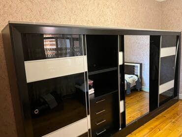 Otaq bitkiləri: Kupe, 3 qapılı Düz dolab, Qarderob, paltar dolabı — 2