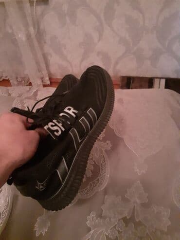 kişi üçün çimərlik ayaqqabısı: Kişi ayaqqabıları dəsti 4cutdu razmerler 40 hamisi bir yerde satilir — 9