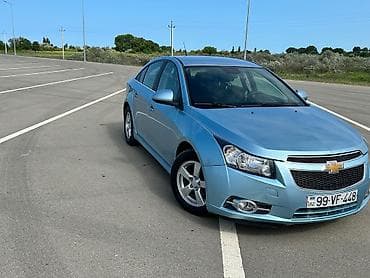 guzgu manitor: Chevrolet Cruze sedan - Kuzov: sedan, açıq mavi rəng - Nömrə — 3