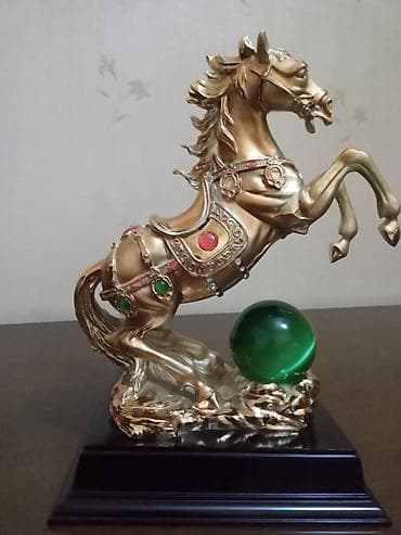 bronza fiqurlar: Fiqur, rəng - Qızılı — 1