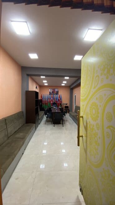 ofis arendasi: Gəncə şəhərində Mərkəzdə İcra hakimiyyətinin qarşısındakı küçədə — 6