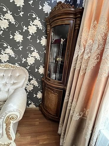 adem ağacı: Klassik üslubda qonaq otağı mebel dəsti Tərkibi: - Geniş — 3