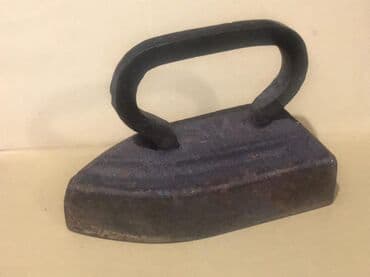 qədimi qəpiklər: Sovet dövründən qalan, Tutacaqlı, köhnə üslublu çuqun paltar ütüsü — 7