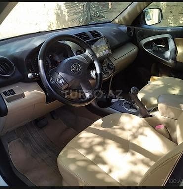 guzgusu: Toyota RAV4: 2.4 l | 2011 il Krossover — 10