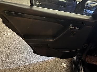 mercedes e class: Mercedes-Benz CE 200: 2 l | 1994 il Sedan — 4