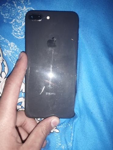iphone 7 plus 2 el: IPhone 8 Plus, 64 GB, Qara, Zəmanət, Barmaq izi, Simsiz şarj — 1