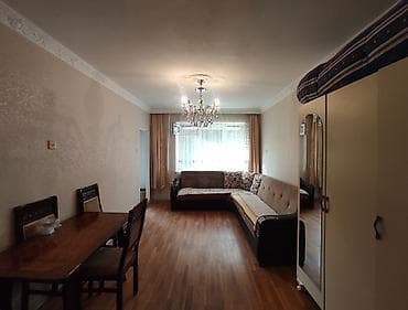 ev alqi satqi bakida: 1 otaqlı mənzil – mebellə və texnika ilə Xüsusiyyətlər: - Geniş və — 1