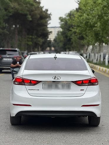 barter avto: Hyundai Elantra: 1.6 l | 2017 il Sedan — 2