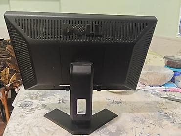Monitorlar: DELL firmasına məxsus 75 hz 17 düym monitor satılır.Ev şəraitində — 1