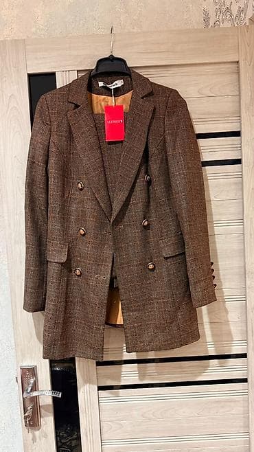 Qadın üçün ikiqat düyməli blazer - Brend: Alfred (etiket üzərində) -