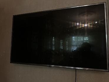 Elektronika: LG LED televizor - Ekran ölçüsü: təxminən 43–50 düym arası (divara — 1