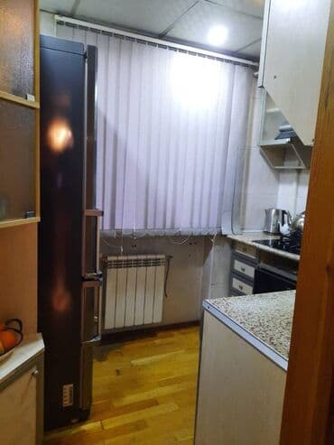 məhəmmədi kirayə: Qaraev metrosunun yaxınlığında 5 mertebeli binanın 3-cu mərtəbəsində — 11