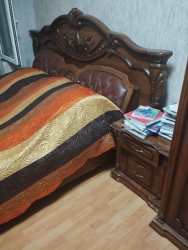 Klassik taxta yataq otağı dəsti - Material: massiv ağacdan — 5