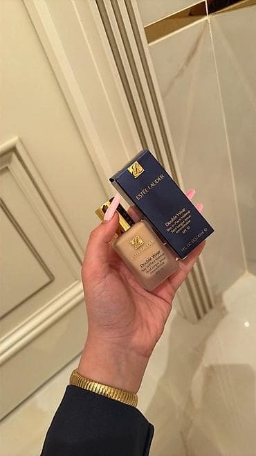 kosmetika qabı: Estee Lauder Double Wear Stay-in-Place Makeup – SPF 10 Ton: 1N1 Ivory — 1