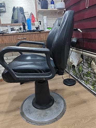 antik mebel: İşlənmiş, Saş kəsimi kreslosu — 3