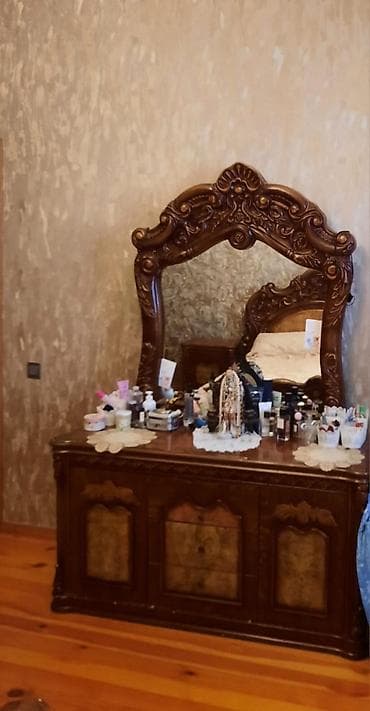 Yataq otağı dəsti satılır – şkaf, çarpayı və trümo. Hamısı birlikdə — 3