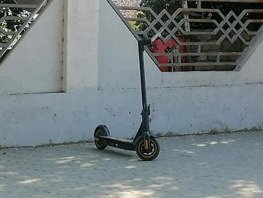 İşlənmiş Elektrik samokat 10", 351 - 500 Vt, 16 - 25 km/s, Ünvandan götürmə — 1